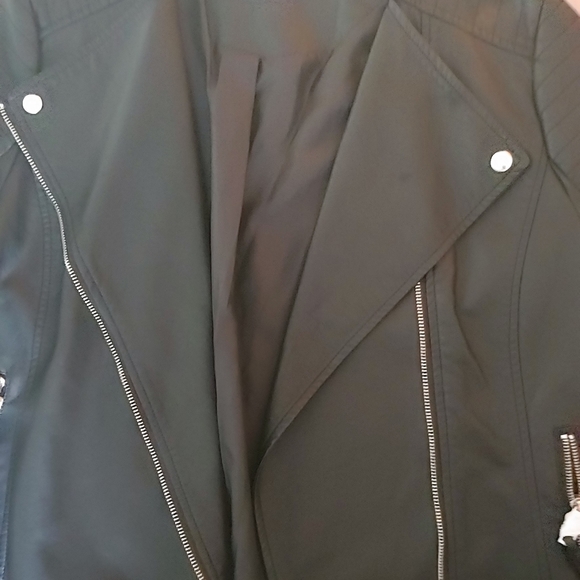 Leather Jacket - Picture 3 of 6